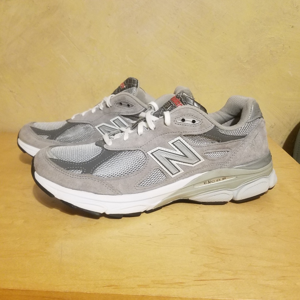 New Balance 990v3